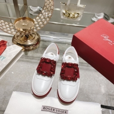 Roger Vivier Casual Shoes